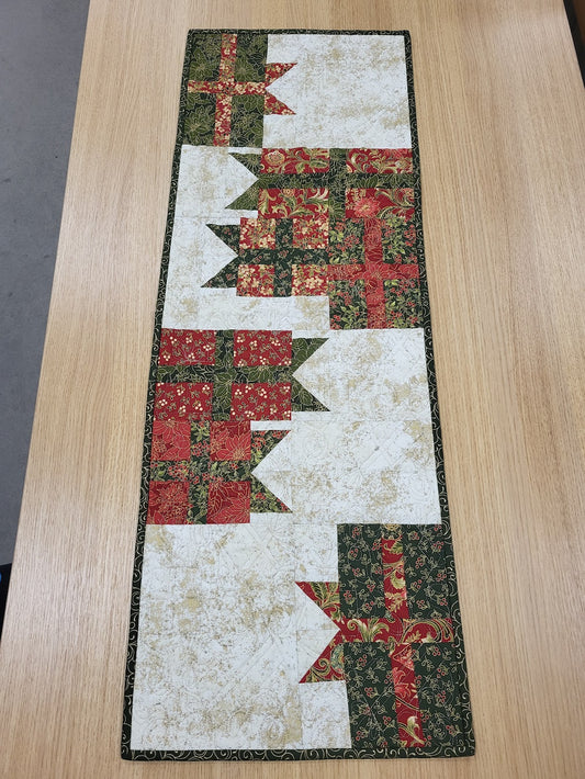 Gift Wrapped Table Runner Kit