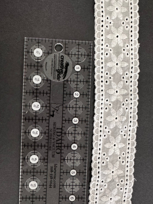 Heirloom Eyelet Cotton Floral Scallop Edge Trim