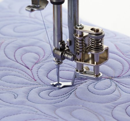 Convertible free motion quilting foot set (AC)