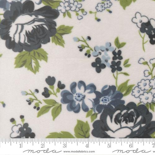 Cottage Small Floral Cream Blue- Nantucket Summer Cuddle